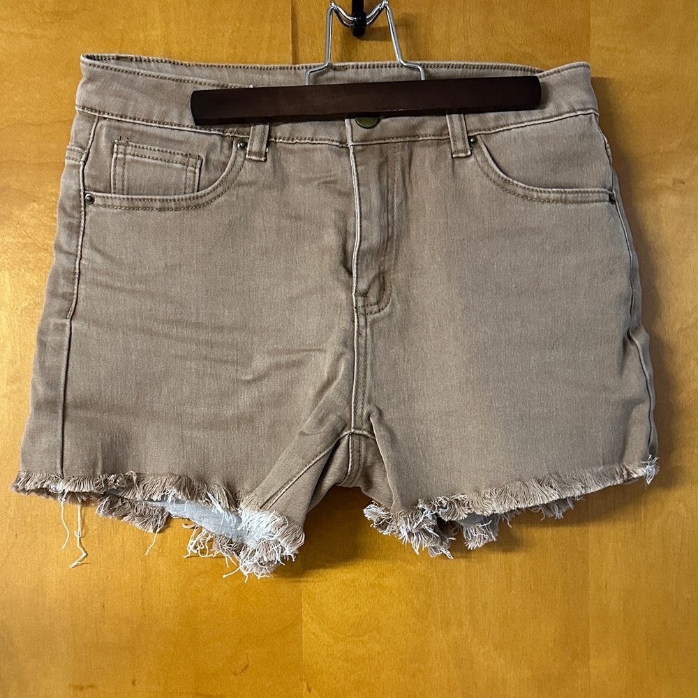 Born Primitive Women's Tan Frayed Hem Shorts